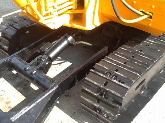 Komatsu pc20-6 เก่าญี่ปุ่น สภาพดี มีไลด์หัวเจาะกระแทก ทำสีใหม่เรียบร้อย Komatsu pc20-6 เก่าญี่ปุ่น สภาพดี มีไลด์หัวเจาะกระแทก ทำสีใหม่เรียบร้อย