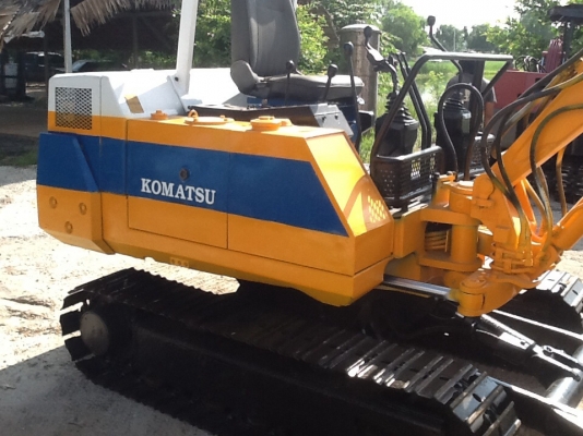 Komatsu pc20-6 เก่าญี่ปุ่น สภาพดี มีไลด์หัวเจาะกระแทก ทำสีใหม่เรียบร้อย Komatsu pc20-6 เก่าญี่ปุ่น สภาพดี มีไลด์หัวเจาะกระแทก ทำสีใหม่เรียบร้อย
