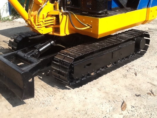 Komatsu pc20-6 เก่าญี่ปุ่น สภาพดี มีไลด์หัวเจาะกระแทก ทำสีใหม่เรียบร้อย Komatsu pc20-6 เก่าญี่ปุ่น สภาพดี มีไลด์หัวเจาะกระแทก ทำสีใหม่เรียบร้อย