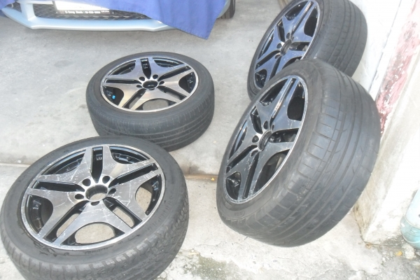 ล้อแม็ก 17นิ้ว5รู114 พร้อมยาง สวยๆ 4 ล้อ ราคา 6900 บาท