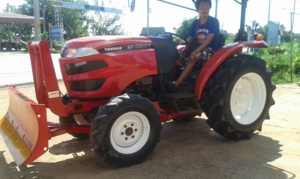 ยันม่าร์39แรงงามๆพร้อมเล้มทะเบียนบอกได้คำเดียวว่าสวยมากๆ ราคา295000บาท มีไบมีดหน้า ลอตาลี โทร0813655997อำพร พาเจริญ ต วังบัว อ คลองขลุง จ กำแพงเพชร