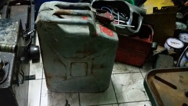 ถังน้ำมัน รถจี๊ป