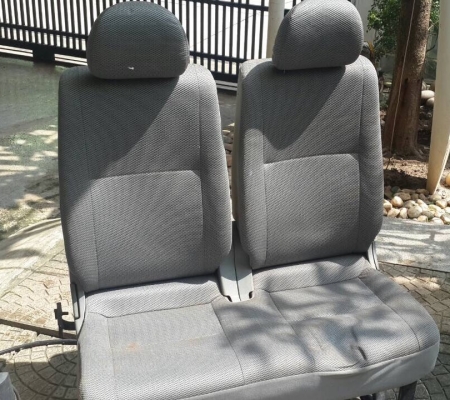 ขายเหมาเบาะรถตู้ใหม่ๆ 5ตัว 1400