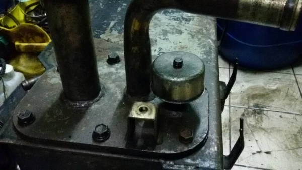 ถังน้ำมันไฮ่ดรอลิค