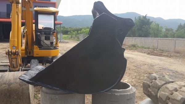 ขายบุ้งกี๋แบคโฮ ขนาด 80 ซม.