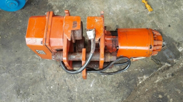 ====== Sold Out!! ====== ตัวเดินรอก Black Bear ขนาด 1 ตัน 380V. สภาพสดใหม่!! 089-2499-123 นครปฐม