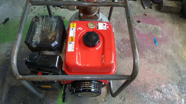 ปั้มน้ำ 5 แรง โรบิน ออก 3 นี้ว กับ มิซู 6 แรง ออก 2.5 นิ้ว ปั้มน้ำ 5 แรง โรบิน ออก 3 นี้ว กับ มิซู 6 แรง ออก 2.5 นิ้ว