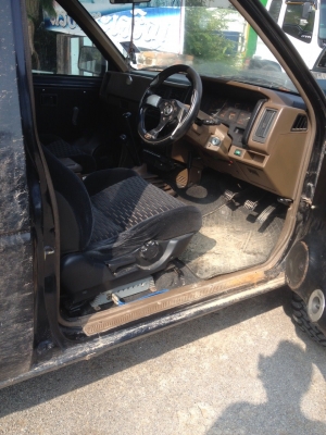 ขายรถโฟร์วิลล์ราคาถูกไว้ใช้งานซักคันครับ ขายรถโฟร์วิลล์ราคาถูกไว้ใช้งานซักคันครับ