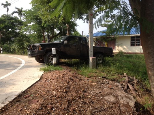 ขายรถโฟร์วิลล์ราคาถูกไว้ใช้งานซักคันครับ ขายรถโฟร์วิลล์ราคาถูกไว้ใช้งานซักคันครับ