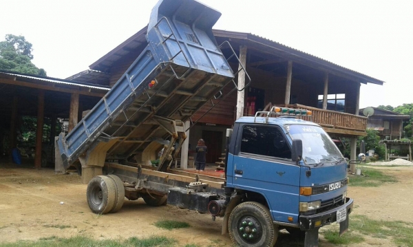 หกล้อ อีซูซุ NPR135 ดั้ม5คิว สภาพดีสวยบางเดิมช่วงล่างใหญ่ พร้อมใช้งาน ทะเบียนพร้อมโอน