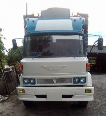 ขายรถ 6ล้อ กระบะพร้อมคอก  400,000 บ.