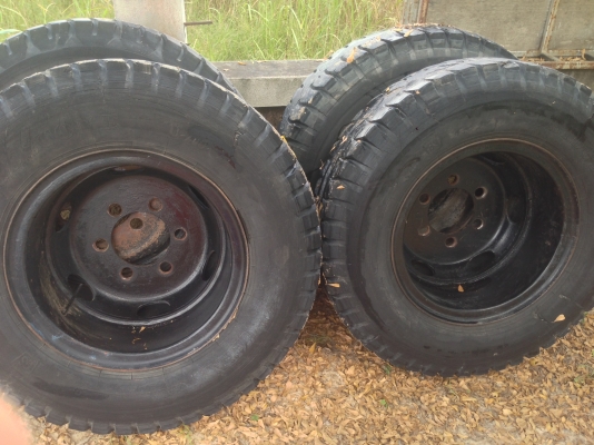 ขาย ล้อขอบ20 น๊อต6ตัว กะทะแถมยาง มี6เส้น