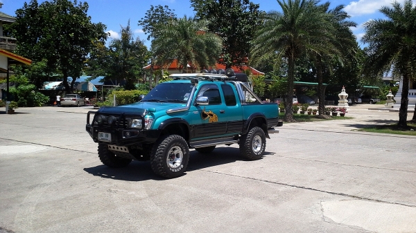 TOYOTA HILUX TIGER3.0 4WD TURBO