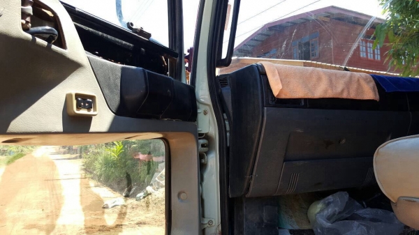 ขาย 10 ล้อดั้ม HINO FM3M คัสซีสวยตลอดเส้น เครื่องเดิม M10C 240 แรงม้า เกียร์เดิม สโลว์เดิม แอร์เย็น ช่วงล่าง ZM ทะเบียนพร้อมโอน ขาย 10 ล้อดั้ม HINO FM3M คัสซีสวยตลอดเส้น เครื่องเดิม M10C 240 แรงม้า เกียร์เดิม สโลว์เดิม แอร์เย็น ช่วงล่าง ZM ทะเบียนพร้อมโอน