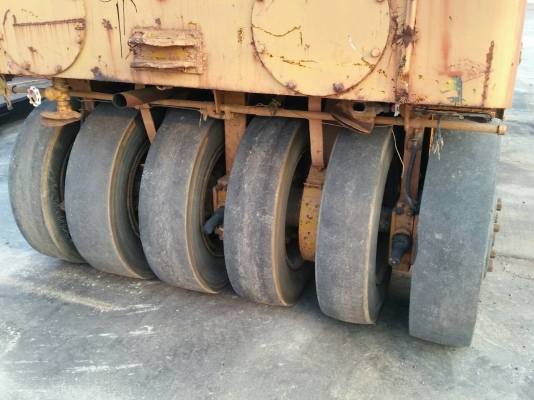 ขาย รถบดล้อยาง 11ล้อ WATANABE เครื่อง ISUZU 6 สูบ พร้อมใช้งาน ขาย รถบดล้อยาง 11ล้อ WATANABE เครื่อง ISUZU 6 สูบ พร้อมใช้งาน