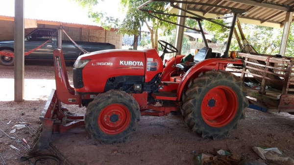 ขายรถไถ KUBOTA 3608 ปี 53 เอกสารเล่มทะเบียนครบ รถใช้งานน้อย อุปกรณ์มีผานดันหน้า ผาน 4 และผาน 5 ขายรถไถ KUBOTA 3608 ปี 53 เอกสารเล่มทะเบียนครบ รถใช้งานน้อย อุปกรณ์มีผานดันหน้า ผาน 4 และผาน 5