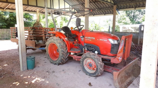 ขายรถไถ KUBOTA 3608 ปี 53 เอกสารเล่มทะเบียนครบ รถใช้งานน้อย อุปกรณ์มีผานดันหน้า ผาน 4 และผาน 5 ขายรถไถ KUBOTA 3608 ปี 53 เอกสารเล่มทะเบียนครบ รถใช้งานน้อย อุปกรณ์มีผานดันหน้า ผาน 4 และผาน 5