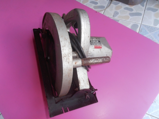 เลื่อยวงเดือน มากิต้า 9 นิ้ว เลื่อยวงเดือน มากิต้า 9 นิ้ว