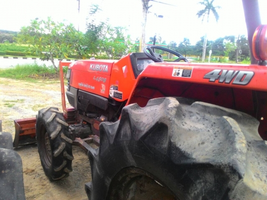 ขายยรถไถ KUBOTA L4508 พร้อมดันหน้า ราคา 200,000 ทะเบียนพร้อมโอน id line=0818618678 id line=carbonthai