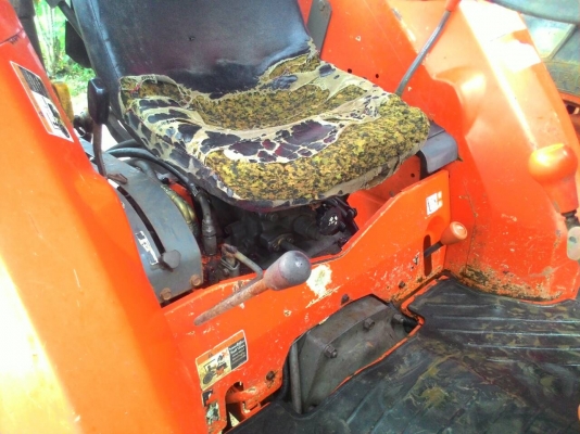 ขายรถไถ KUBOTA L4508 DI พร้อมดันหน้า ราคา 220,000 ทะเบียนพร้อมโอน id line=0818618678 id line=carbonthai