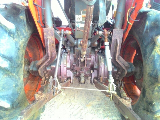 ขายรถไถ KUBOTA L4508 DI พร้อมดันหน้า ราคา 220,000 ทะเบียนพร้อมโอน id line=0818618678 id line=carbonthai