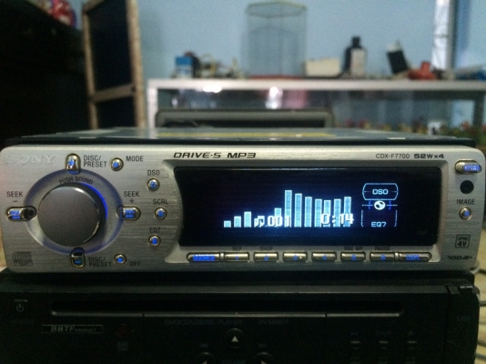 SONY CDX-7700 24Bit 4V รุ่นใหญ่ MP3-RW CD-RW AUX จอกราฟฟิก ลูกเล่นเยอะ ปรีเอ้า3ชุด 1AUX คุมกล่องCD พร้อมรีโมท สภาพสวย มือ2 ญี่ปุ่น