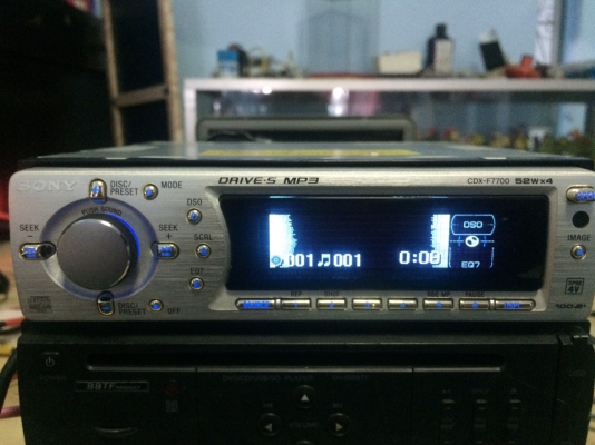 SONY CDX-7700 24Bit 4V รุ่นใหญ่ MP3-RW CD-RW AUX จอกราฟฟิก ลูกเล่นเยอะ ปรีเอ้า3ชุด 1AUX คุมกล่องCD พร้อมรีโมท สภาพสวย มือ2 ญี่ปุ่น