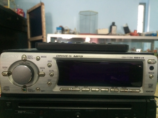 SONY CDX-7700 24Bit 4V รุ่นใหญ่ MP3-RW CD-RW AUX จอกราฟฟิก ลูกเล่นเยอะ ปรีเอ้า3ชุด 1AUX คุมกล่องCD พร้อมรีโมท สภาพสวย มือ2 ญี่ปุ่น