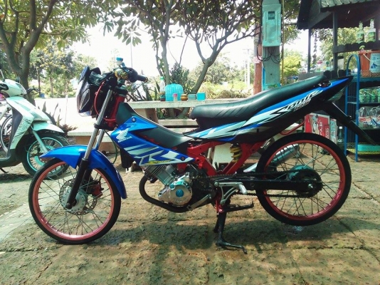 ขาย / ไม่เเลก / ไม่มีเล่ม โซนิค ลูก Cb ชัก 5 เเคมซิ่ง ค่าตัว 11500 บาท สนใจทักเเชทหรือโทร.089-8054390 โอ๋ อยู่จังหวัด ลพบุรี