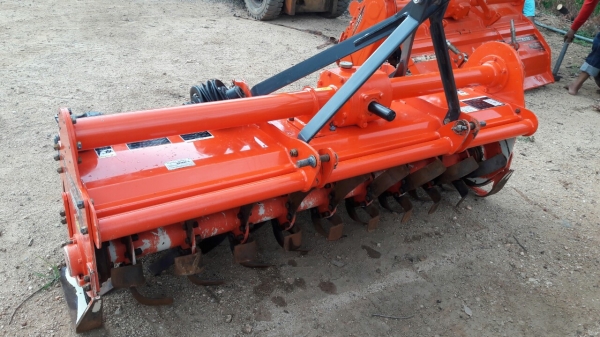 ขายโรตารี่ปั่นตราช้าง RX182F-s เดิมๆพร้อมยอยใบเต็ม สภาพใหม่มากๆใช้งานน้อยมาก  0872016577