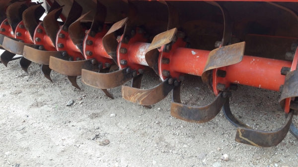 ขายโรตารี่ปั่นตราช้าง RX182F-s เดิมๆพร้อมยอยใบเต็ม สภาพใหม่มากๆใช้งานน้อยมาก 0872016577 ขายโรตารี่ปั่นตราช้าง RX182F-s เดิมๆพร้อมยอยใบเต็ม สภาพใหม่มากๆใช้งานน้อยมาก 0872016577