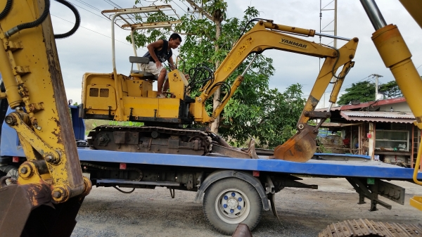 ขายด่วนรถเเม็คโครยันม่าYB25Bเทียบเท่า PC25เคื่องยันม่า3สูบรถนำเข้าเก่านอกไม่เคยใช้งานในเมืองไทยเลยส่งให้ฟรี