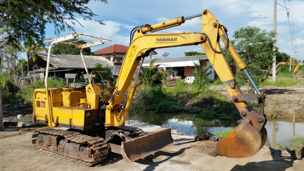 ขายด่วนรถเเม็คโครยันม่าYB25Bเทียบเท่า PC25เคื่องยันม่า3สูบรถนำเข้าเก่านอกไม่เคยใช้งานในเมืองไทยเลยส่งให้ฟรี