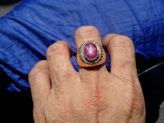 แหวนพลอยทับทิมสตาร์แท้ล้อมเพชรแท้