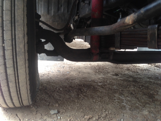 ขาย คานหน้า 6ล้อ Hino น๊อต6ตัว