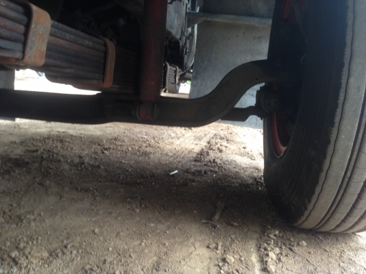 ขาย คานหน้า 6ล้อ Hino น๊อต6ตัว