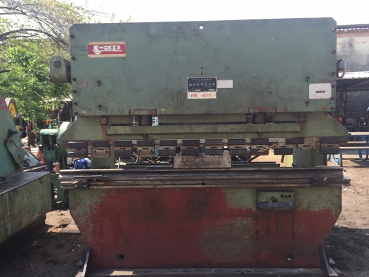 ขายเครื่องตัด8ฟุตตัดได้6มิลของยุโรปกับเครื่องพับ8ฟุตพับได้3.2มิลของใต้หวันพร้อมใช้ครับ