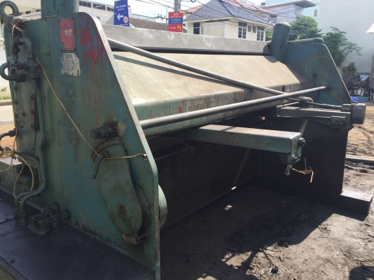 ขายเครื่องตัด8ฟุตตัดได้6มิลของยุโรปกับเครื่องพับ8ฟุตพับได้3.2มิลของใต้หวันพร้อมใช้ครับ