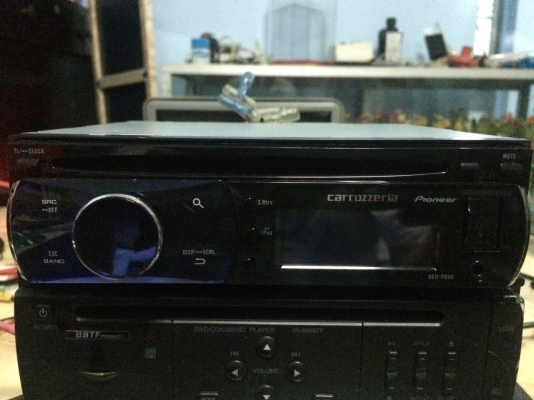 Pioneer DEH-P650 USB IPOD MP3-RW CD-RE AUX ปรีเอ้า1ชุด จอกราฟฟิก คุมกล่องCD สภาพสวย มือ2 ญี่ปุ่น