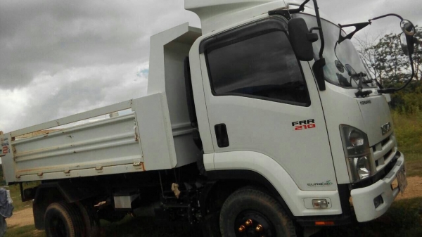 Isuzu frr210   รถบ้าน