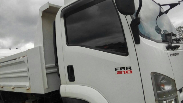 Isuzu frr210   รถบ้าน