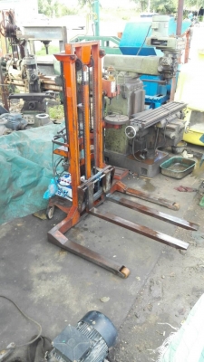 ====== Sold Out!! ====== แฮนด์ลิฟท์ไฟฟ้า LIFTO JAPAN 1 ตัน. ยกสูง 3 เมตร.งายาว 120 cm.โทร 089-2499-123(Line)นครปฐม