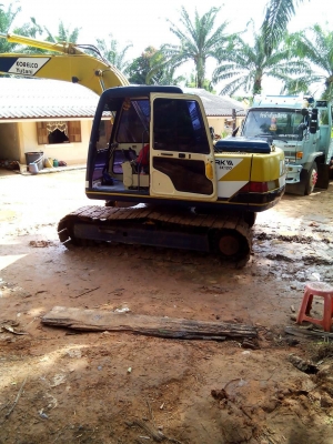 ขายรถแบคโฮ KOBELCO SK100-/// เอกสารอินวอย ไม่มีระบบไฟ ราคา 650000