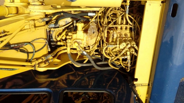 ขายรถแบคโฮ KOBELCO SK100-/// เอกสารอินวอย ไม่มีระบบไฟ ราคา 650000