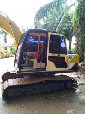 ขายรถแบคโฮ KOBELCO SK100-/// เอกสารอินวอย ไม่มีระบบไฟ ราคา 650000