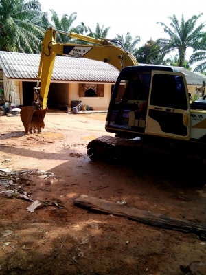 ขายรถแบคโฮ KOBELCO SK100-/// เอกสารอินวอย ไม่มีระบบไฟ ราคา 650000