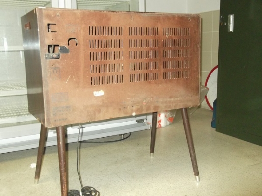 ขายทีวีเก่าโบราณ ขาเหลา