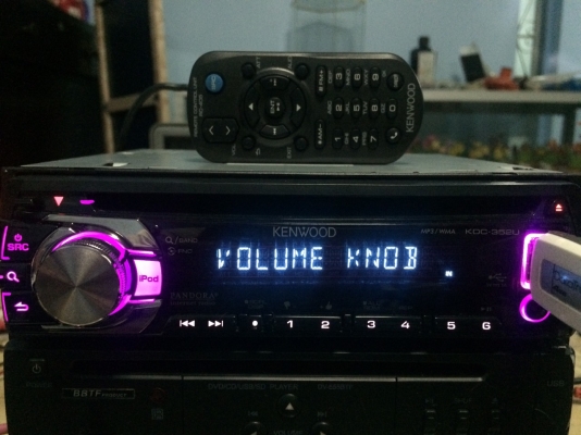 KENWOOD KDC-352U PANDORA 24Bit USB IPOD MP3-RW CD-RW FMคลื่นไทย AUX ปรีเอ้า3ชุด ไฟ7สี พร้อมรีโมท สภาพสวย มือ2 ญี่ปุ่น