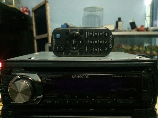 KENWOOD KDC-352U PANDORA 24Bit USB IPOD MP3-RW CD-RW FMคลื่นไทย AUX ปรีเอ้า3ชุด ไฟ7สี พร้อมรีโมท สภาพสวย มือ2 ญี่ปุ่น