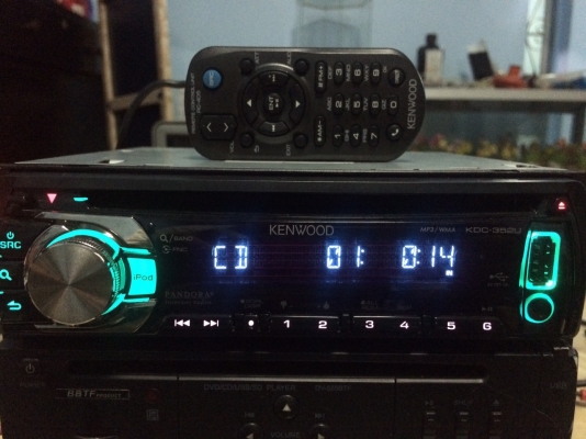 KENWOOD KDC-352U PANDORA 24Bit USB IPOD MP3-RW CD-RW FMคลื่นไทย AUX ปรีเอ้า3ชุด ไฟ7สี พร้อมรีโมท สภาพสวย มือ2 ญี่ปุ่น